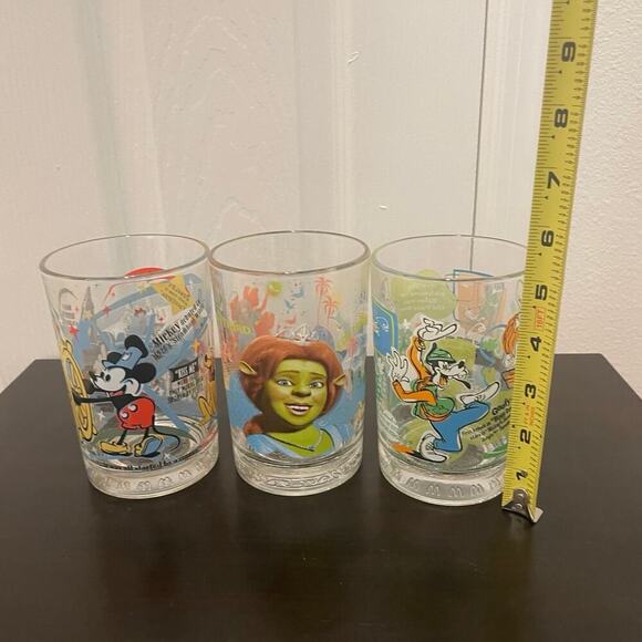 McDonald’s COLLECTOR GLASSES VINTAGE 2007 2000 set of 3 Disney COLLECTIBLE - Picture 2 of 12